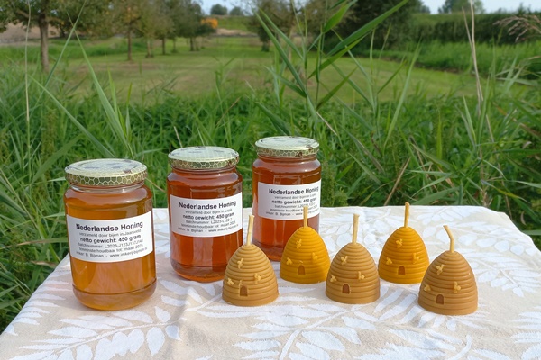 Honing en bijenwaskaarsen